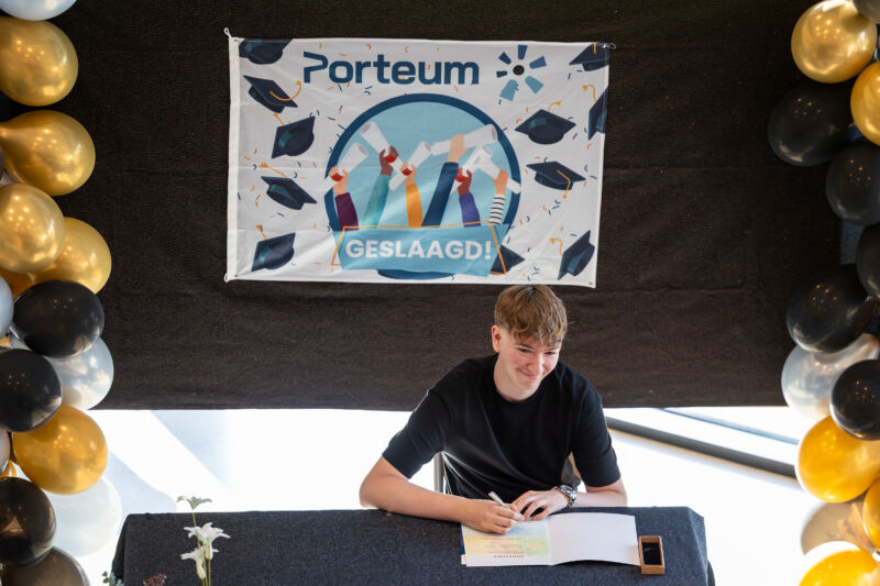 Diploma uitreiking HV 2026 — 20260701_194109_DanielSylla_Diploma Uitreiking Porteum 2026_8572