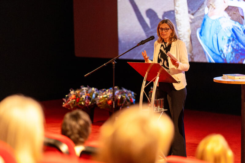 EEN Tegen EENZAAMHEID — 20251120_170954_DanielSylla_één tegen eenzaamheid_3238