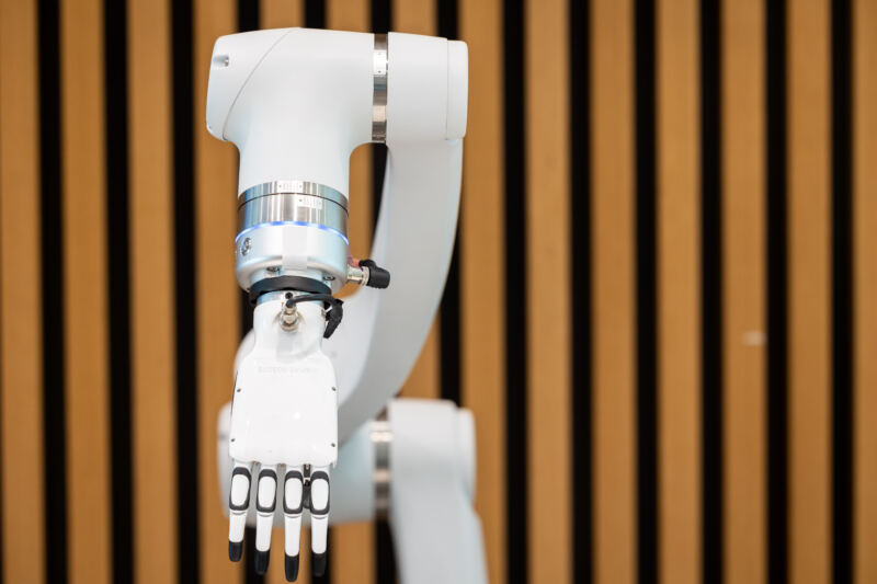 Humanoïde robotica van potentie naar praktijk — 20260526_144415_DanielSylla_Humanoïde robotica van potentie naar praktijk_2642