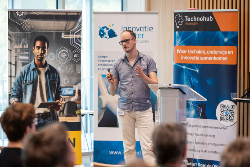 Humanoïde robotica van potentie naar praktijk — 20260526_151251_DanielSylla_Humanoïde robotica van potentie naar praktijk_2731