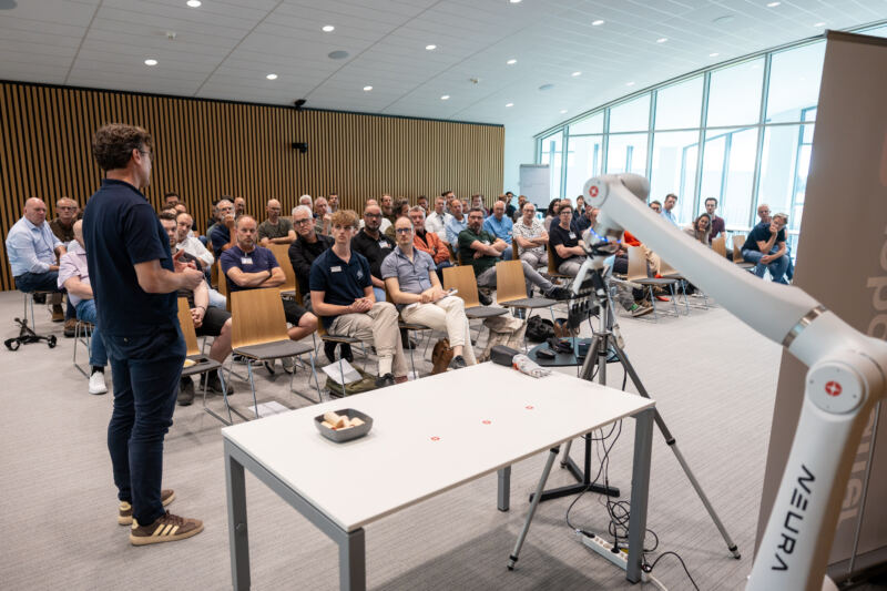 Humanoïde robotica van potentie naar praktijk — 20260526_160029_DanielSylla_Humanoïde robotica van potentie naar praktijk_5405