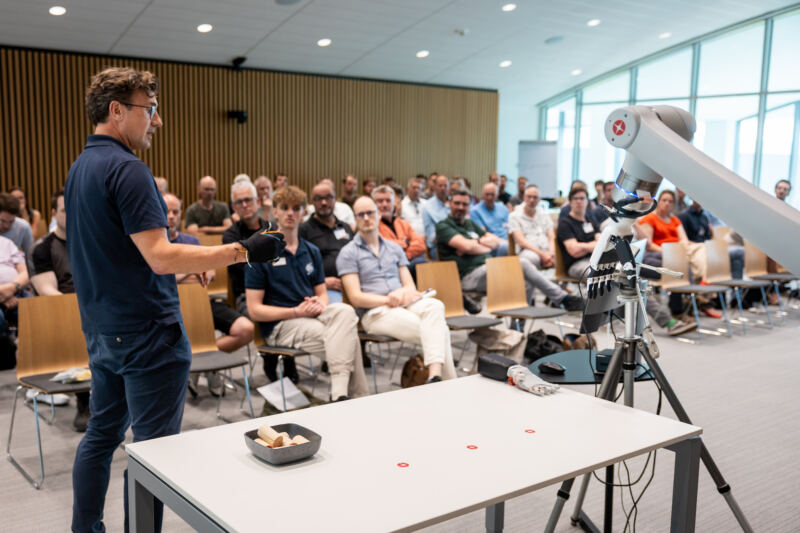 Humanoïde robotica van potentie naar praktijk — 20260526_160053_DanielSylla_Humanoïde robotica van potentie naar praktijk_5409