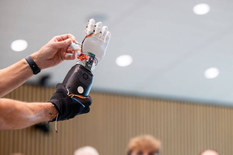 Humanoïde robotica van potentie naar praktijk — 20260526_160140_DanielSylla_Humanoïde robotica van potentie naar praktijk_2831